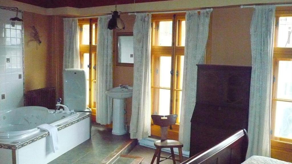 L'intendant Bed & Breakfast 3*